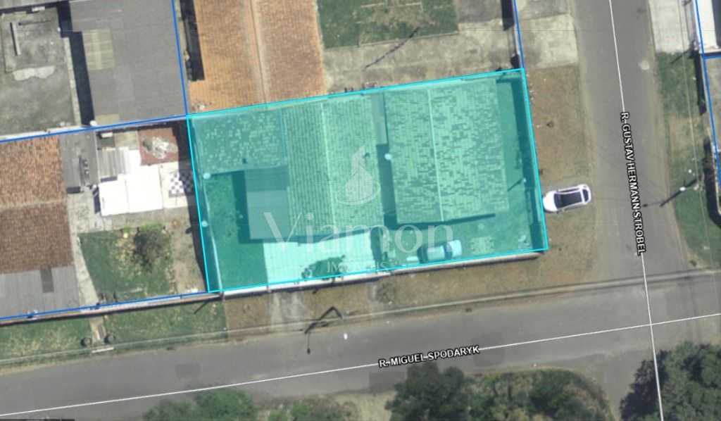 Terreno com duas casa à venda, 480 m  por R  650.000 - Pilarzi...