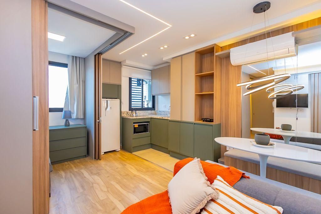 Apartamento mobiliado, 2 dormitórios à venda, Centro, CURITIBA...