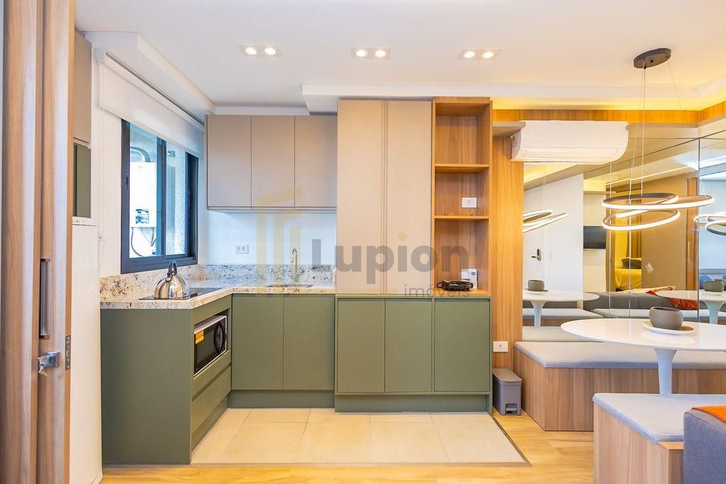 Apartamento mobiliado, 2 dormitórios à venda, Centro, CURITIBA...