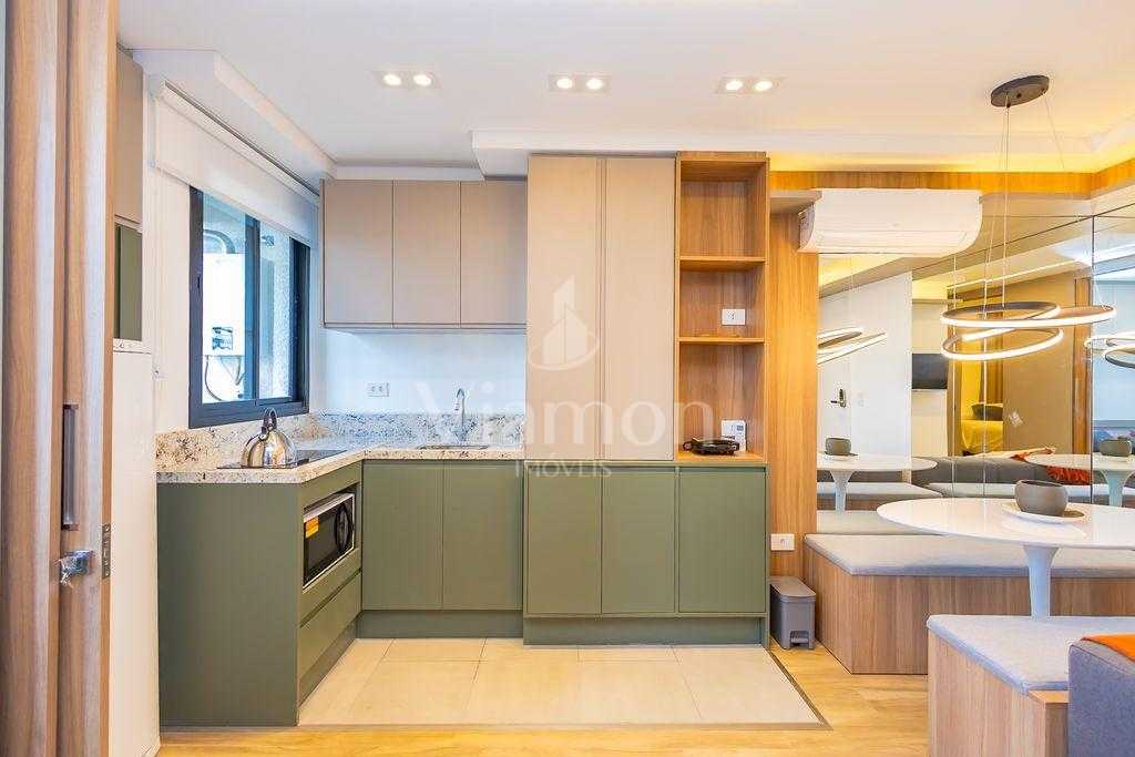 Apartamento mobiliado, 2 dormitórios à venda, Centro, CURITIBA...