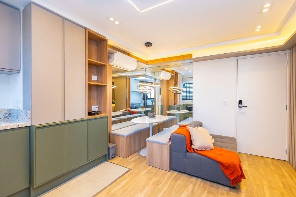 Apartamento mobiliado, 2 dormitórios à venda, Centro, CURITIBA...