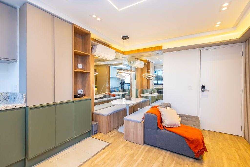 Apartamento mobiliado, 2 dormitórios à venda, Centro, CURITIBA...