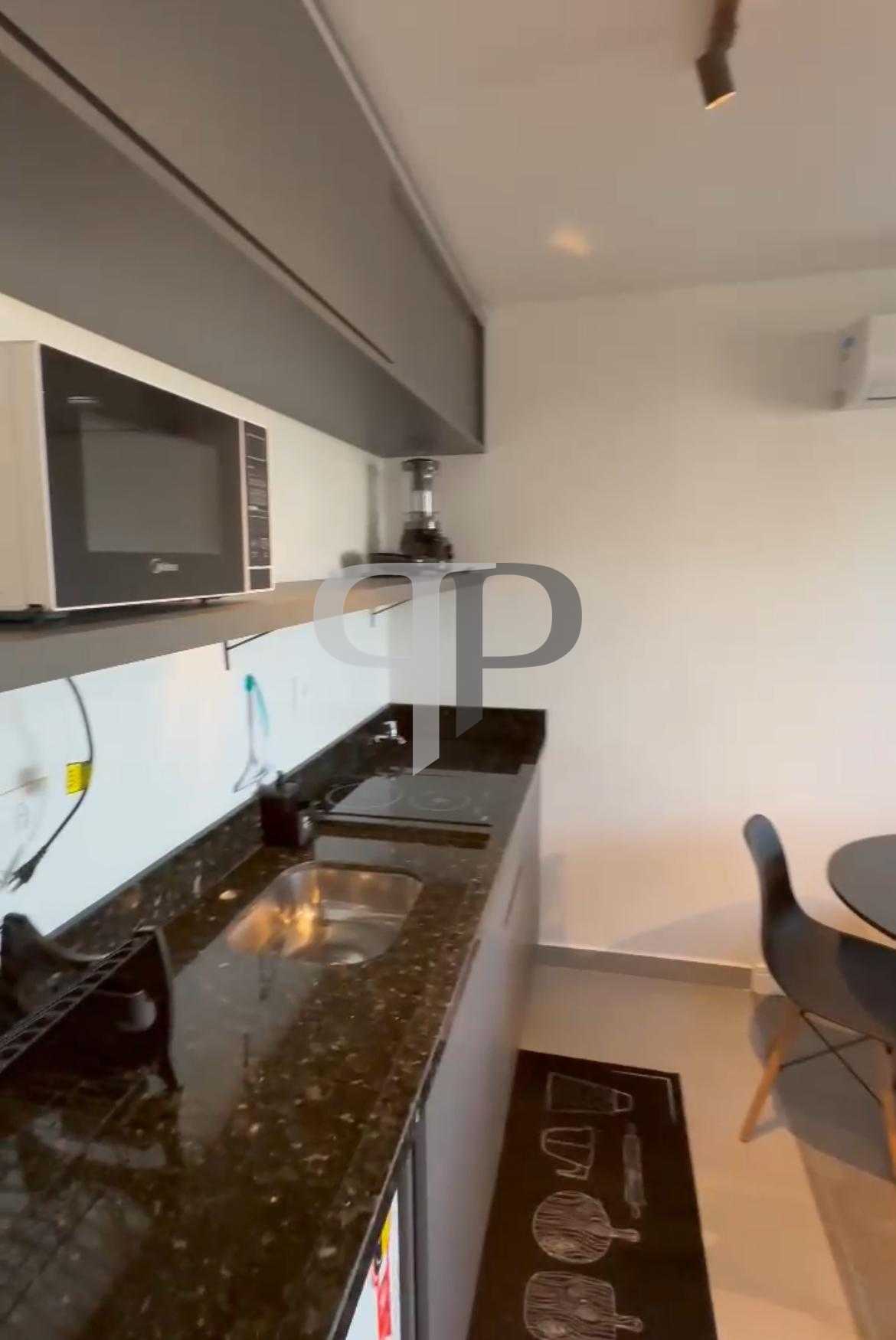 Apartamento à venda, mobiliado, com vaga, Centro, CURITIBA - PR