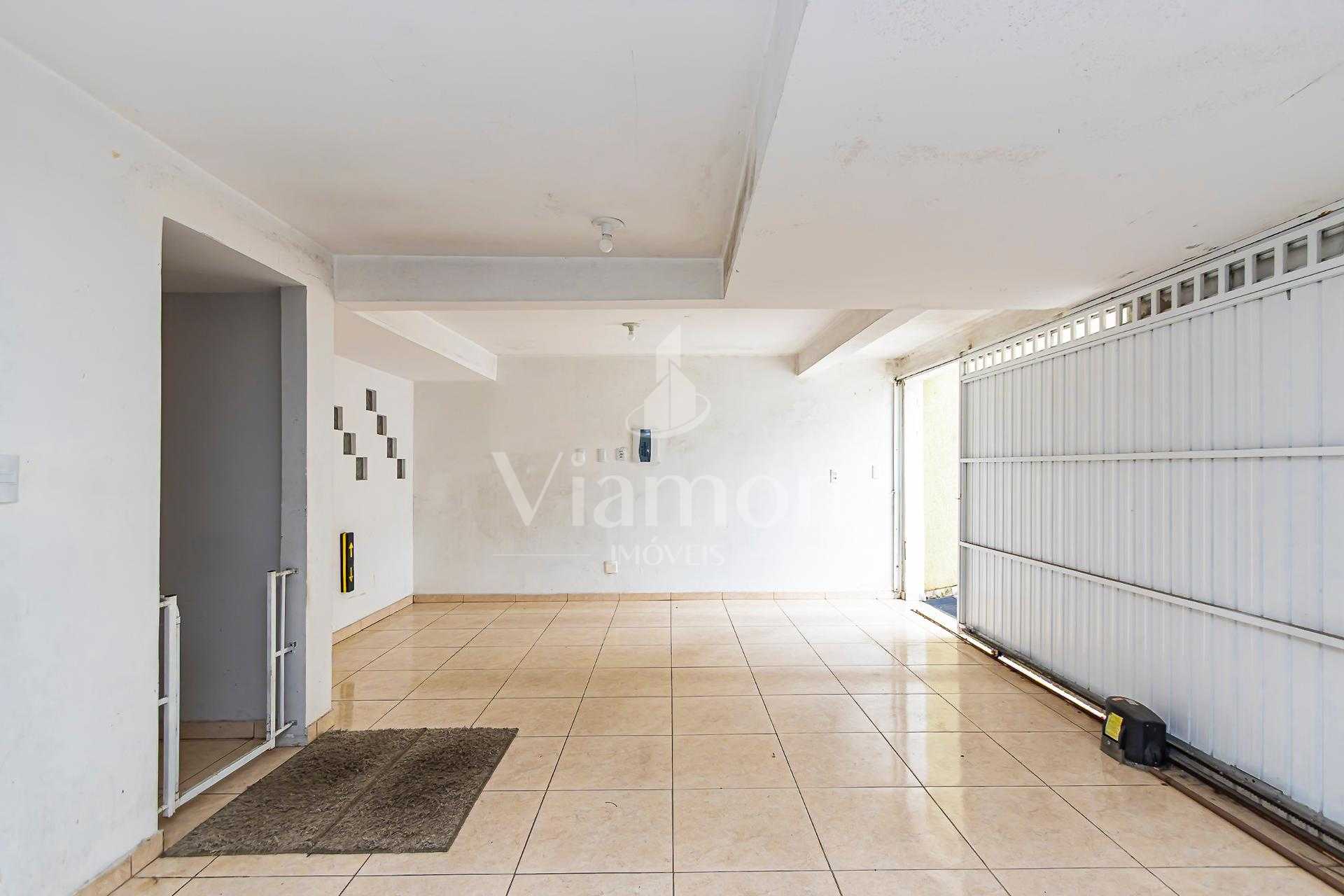 SOBRADO TRIPLEX À VENDA EM SÃO JOSÉ DOS PINHAIS, 220 M2, 2 SUÍ...