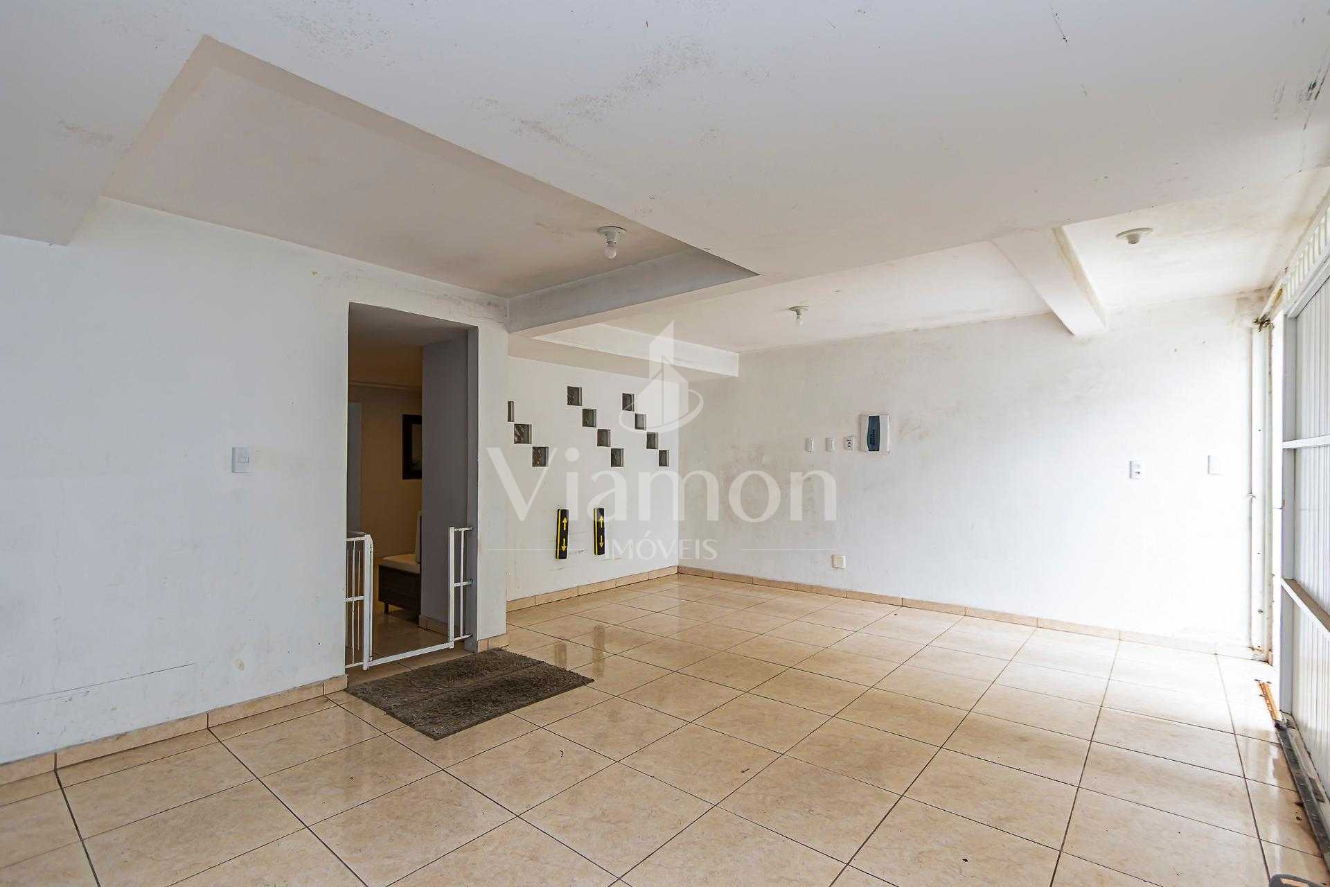 SOBRADO TRIPLEX À VENDA EM SÃO JOSÉ DOS PINHAIS, 220 M2, 2 SUÍ...