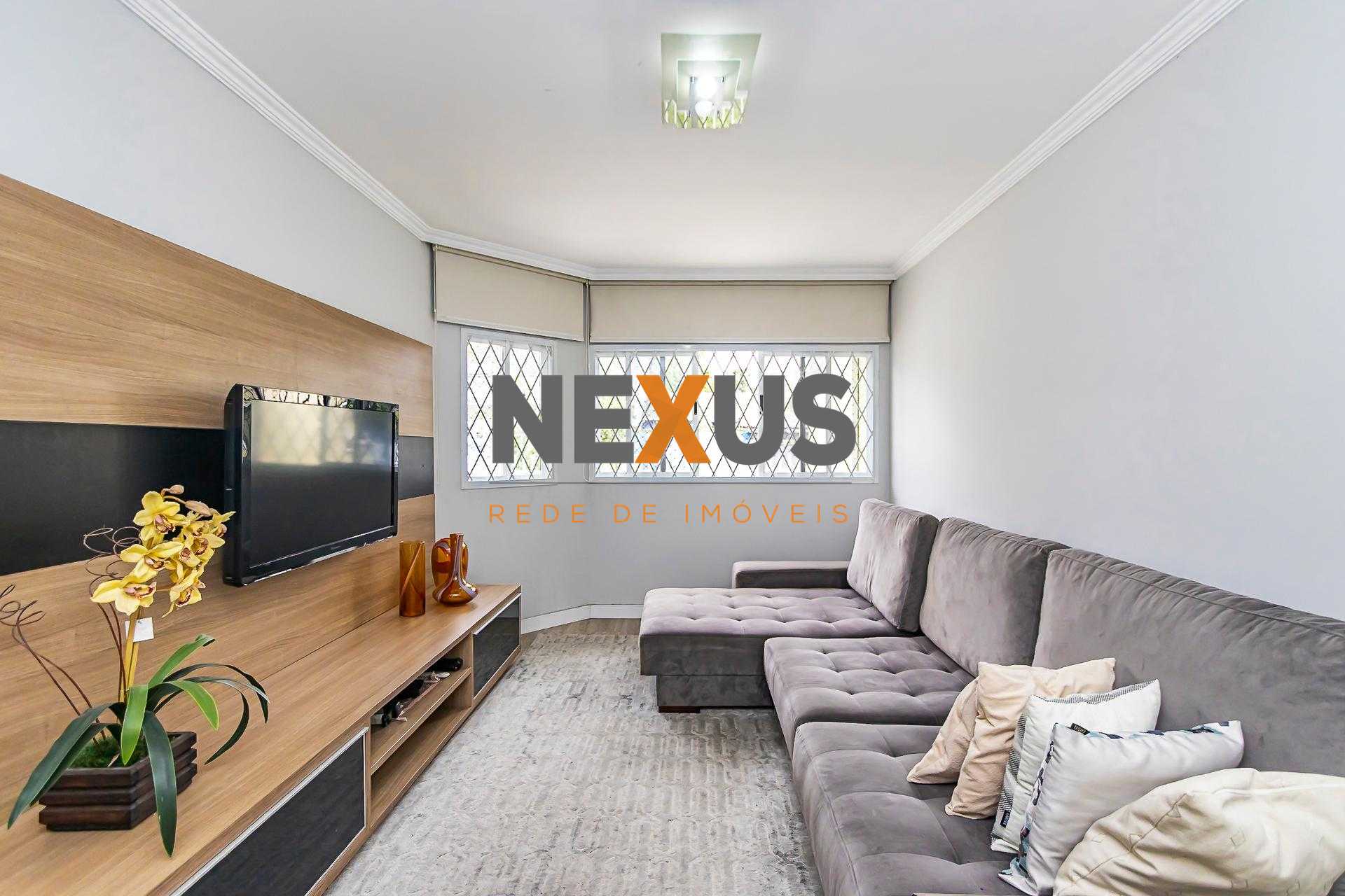 SOBRADO TRIPLEX À VENDA EM SÃO JOSÉ DOS PINHAIS, 220 M2, 1 SUÍ...
