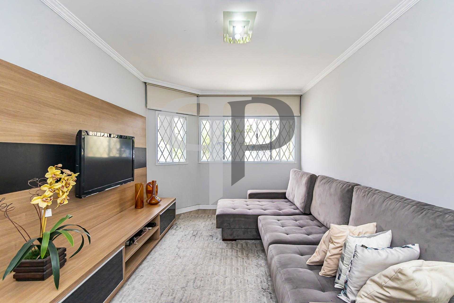 SOBRADO TRIPLEX À VENDA EM SÃO JOSÉ DOS PINHAIS, 220 M2, 2 SUÍ...