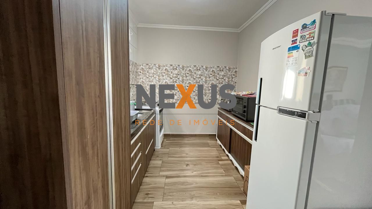 Sobrado com 3 dormitórios, sendo 1 suíte à venda, 114 m² por R...