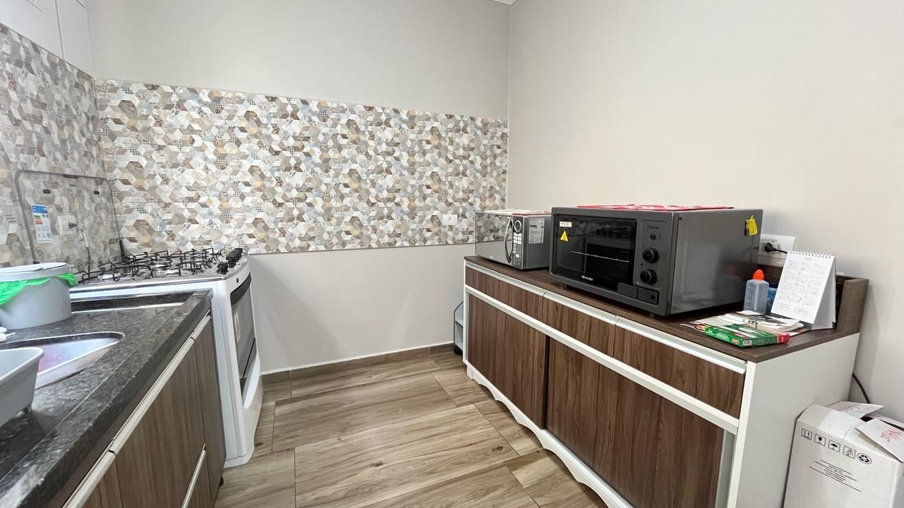 Sobrado com 3 dormitórios, sendo 1 suíte à venda, 114 m² por R...