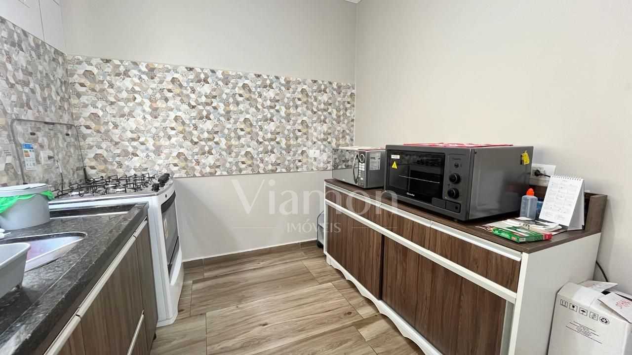 Sobrado com 3 dormitórios, sendo 1 suíte à venda, 114 m² por R...