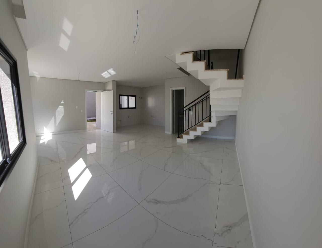 Triplex com 3 dormitórios, sendo 1 suíte à venda, 132 m² por R...