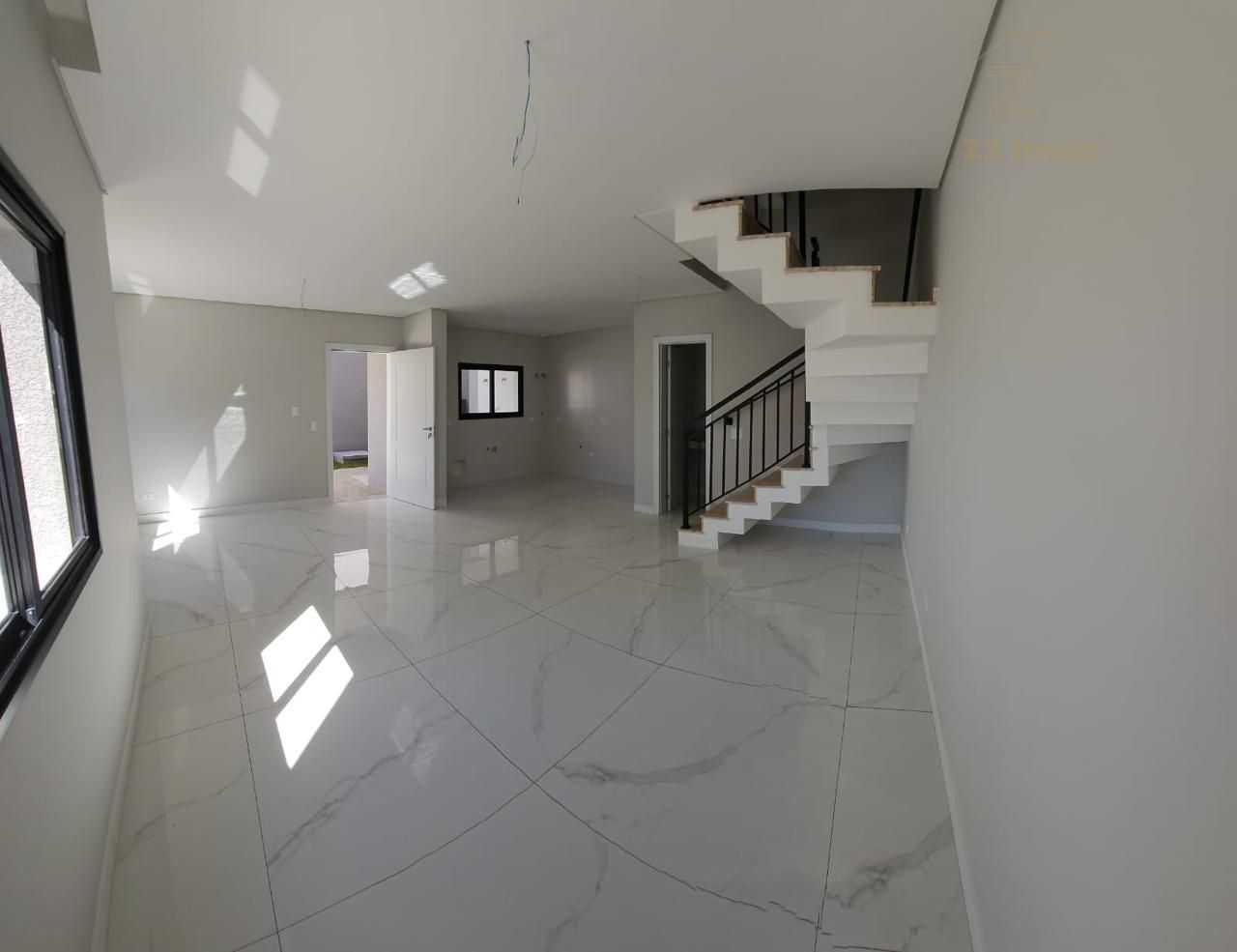Triplex com 3 dormitórios, sendo 1 suíte à venda, 132 m² por R...
