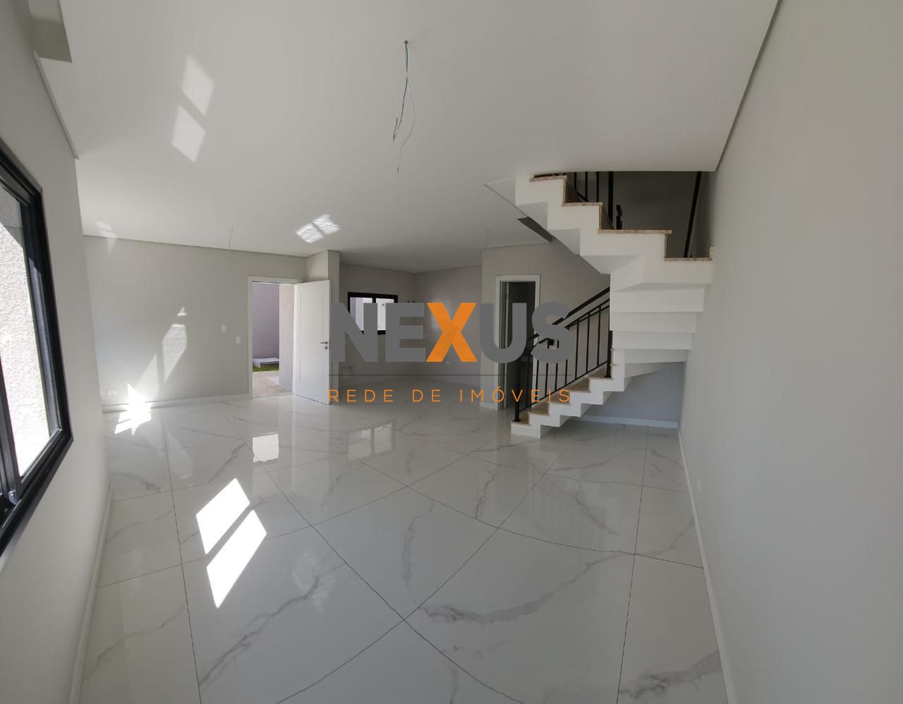 Sobrado novo com terraço, 3 dormitórios à venda, 130 m² por R$...