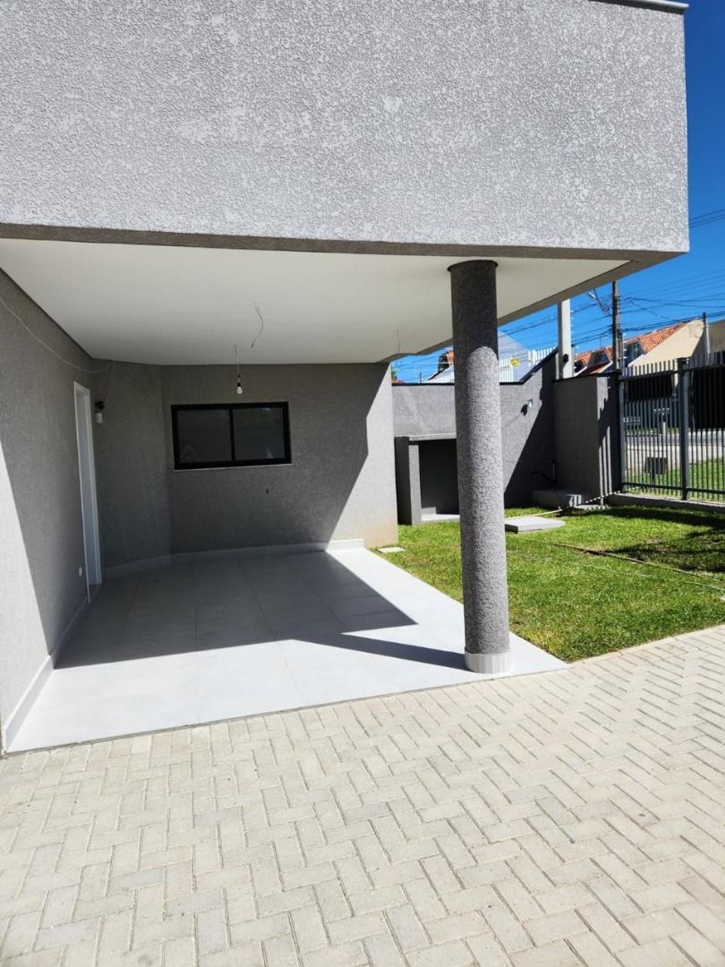 Sobrado novo com terraço, 3 dormitórios à venda, 130 m² por R$...