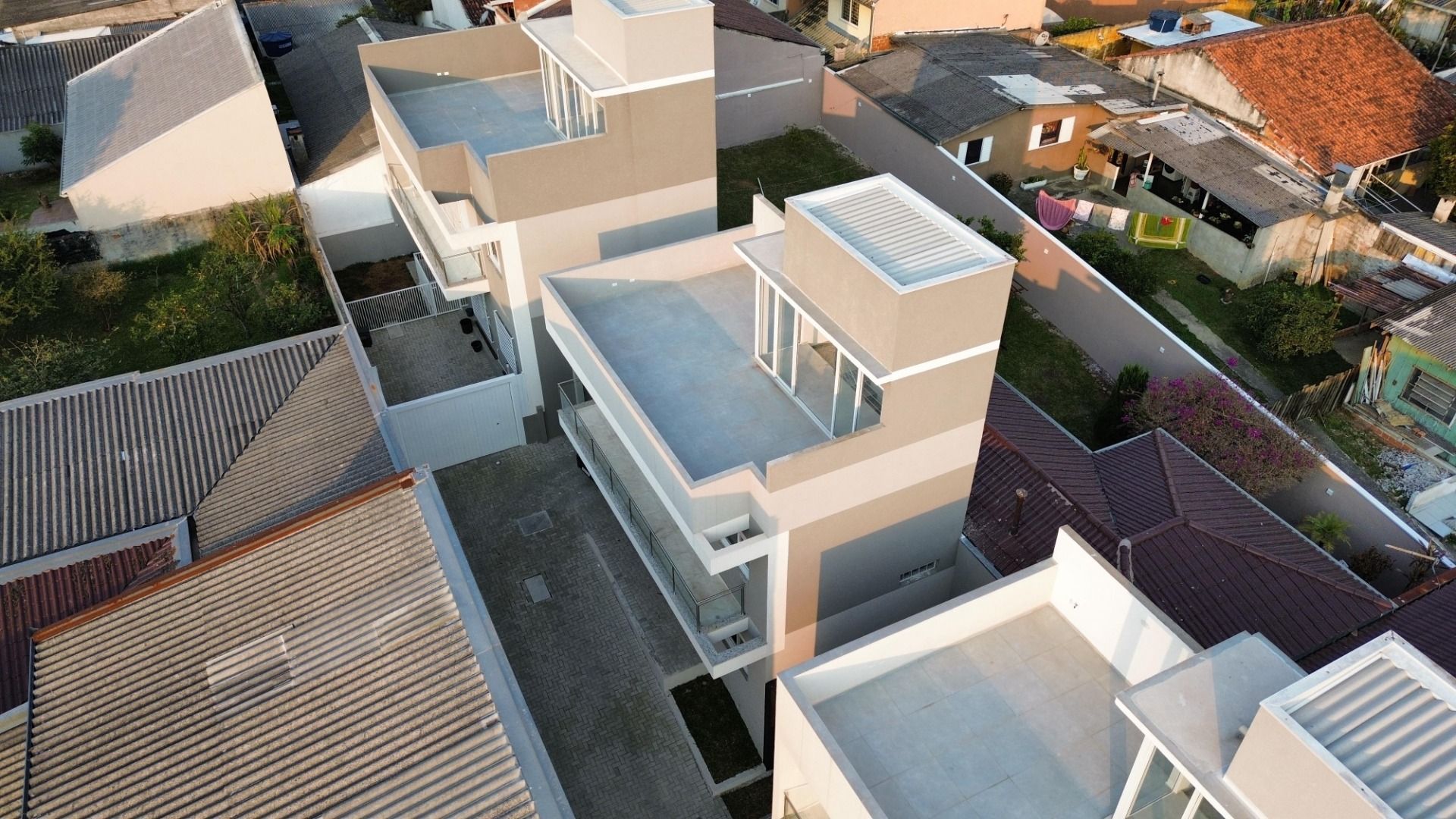 Sobrado com 3 dormitórios, sendo 1 suíte  à venda, 115 m² por ...