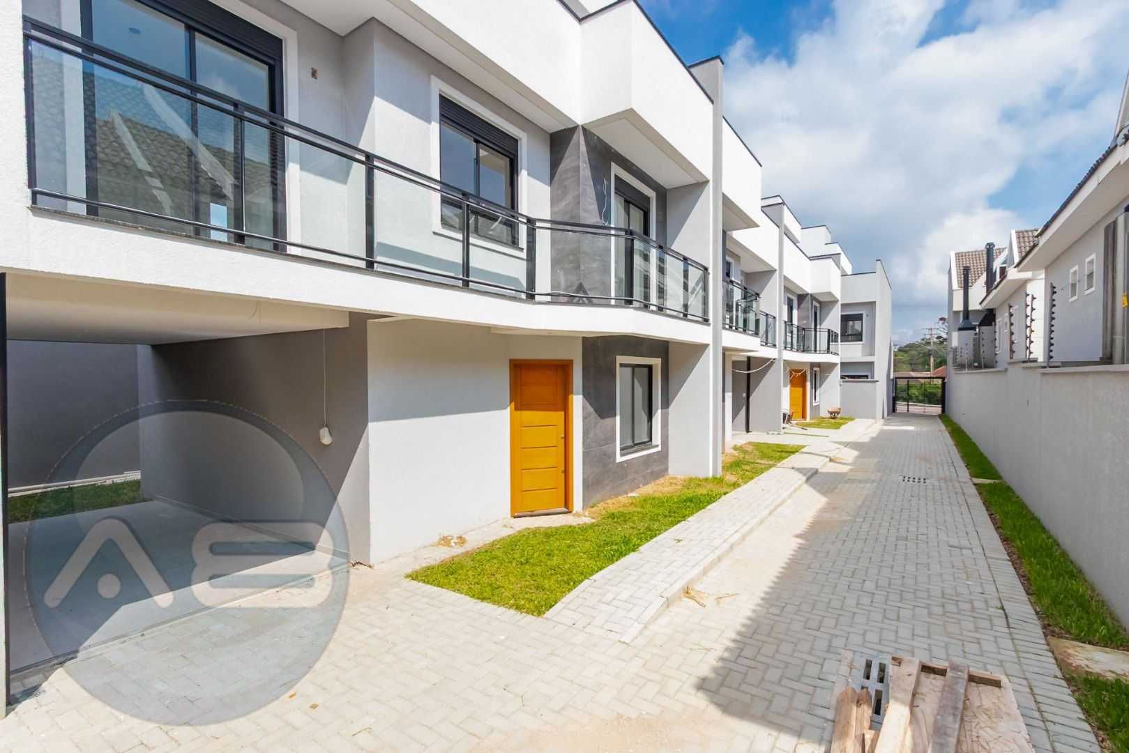 TRIPLEX EM SANTA FELICIDADE COM 3 DORMIT?RIOS, SENDO 1 SU?TE E...