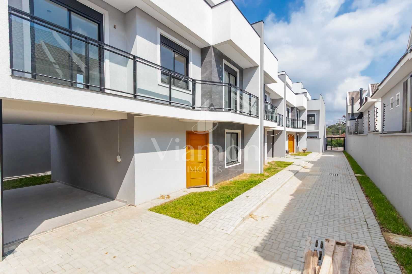 TRIPLEX EM SANTA FELICIDADE COM 3 DORMITÓRIOS, SENDO 1 SUÍTE E...
