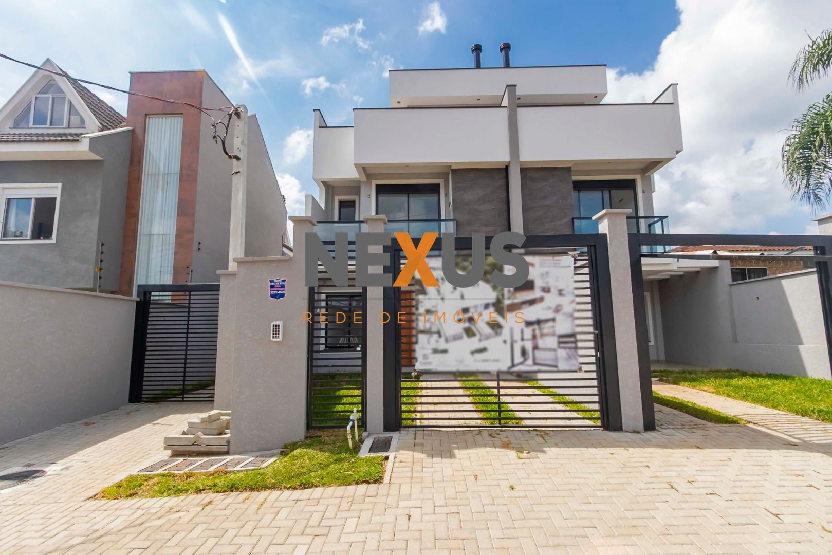 TRIPLEX EM SANTA FELICIDADE COM 3 DORMITÓRIOS, SENDO 1 SUÍTE E...