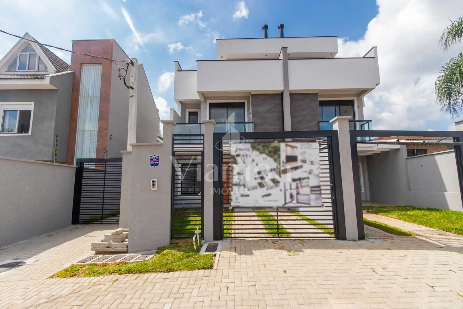 TRIPLEX EM SANTA FELICIDADE COM 3 DORMITÓRIOS, SENDO 1 SUÍTE E...
