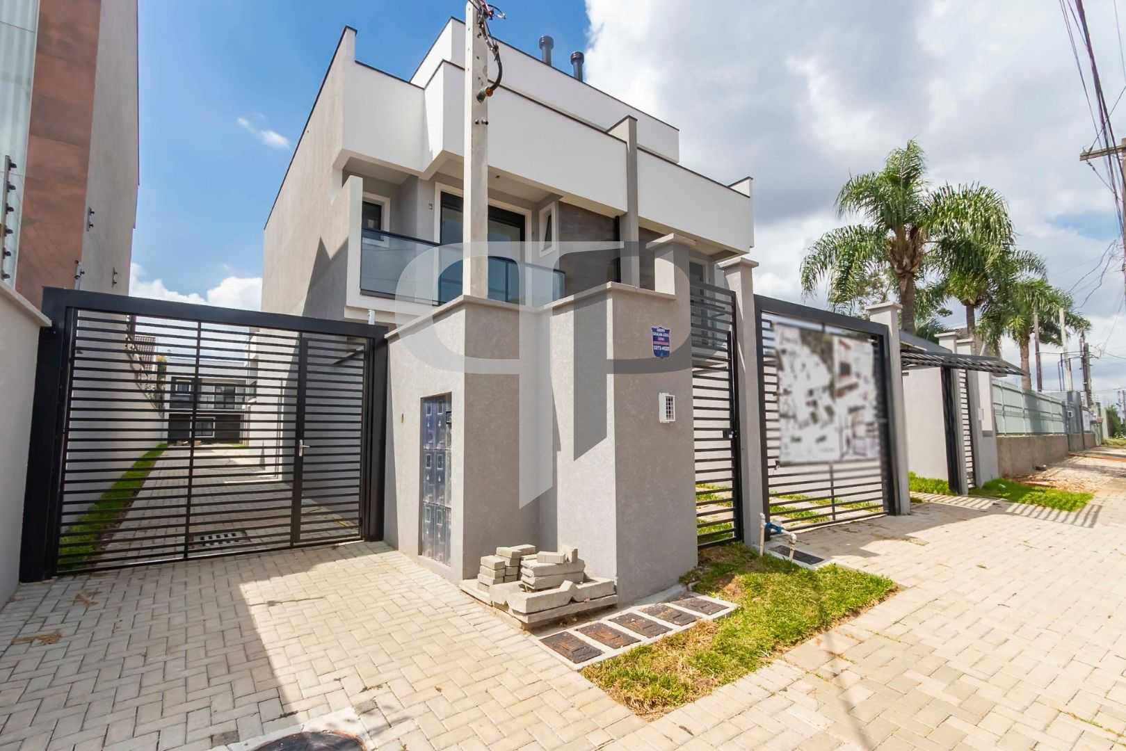 TRIPLEX EM SANTA FELICIDADE COM 3 DORMITÓRIOS, SENDO 1 SUÍTE E...