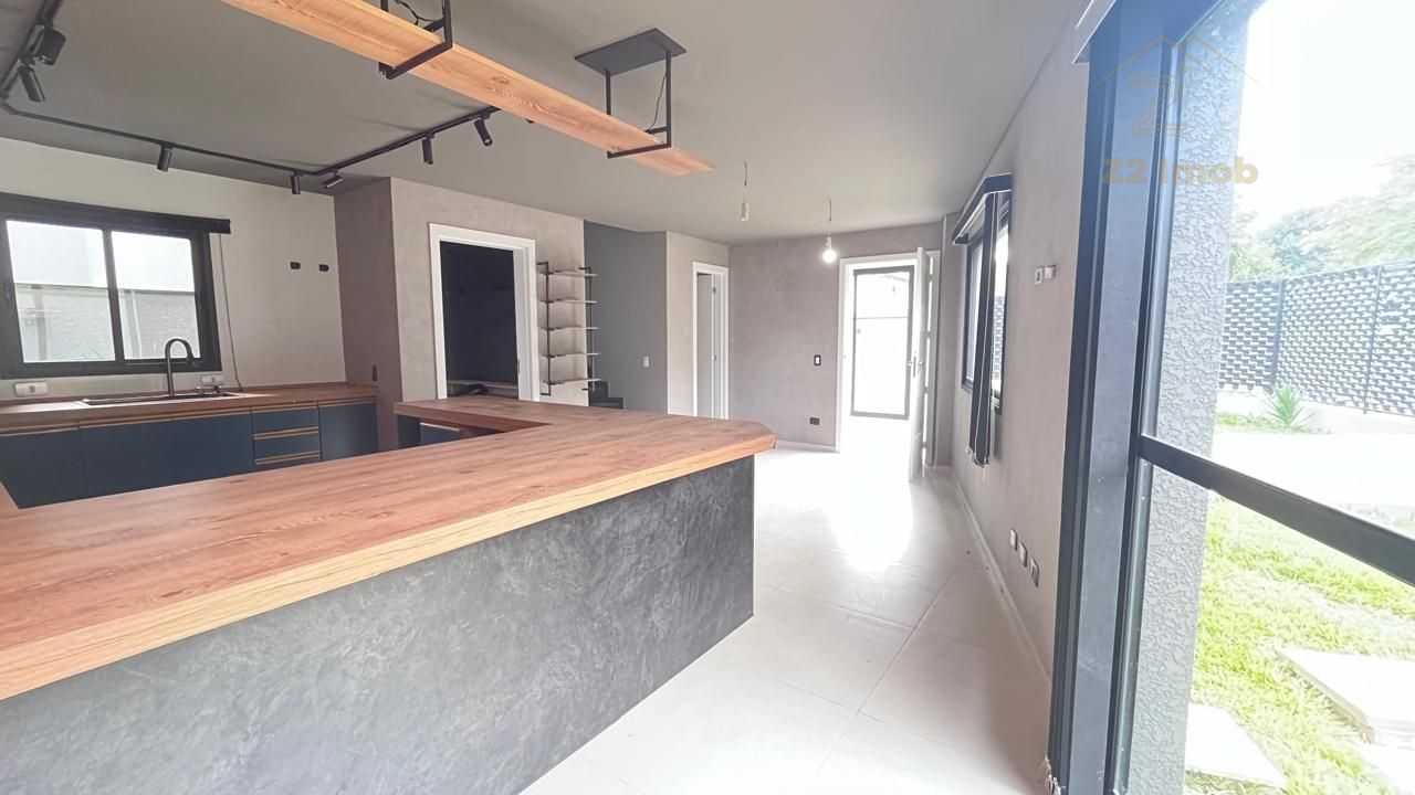 Sobrado com quintal, 3 dormitórios à venda, 120 m² por R$ 770....