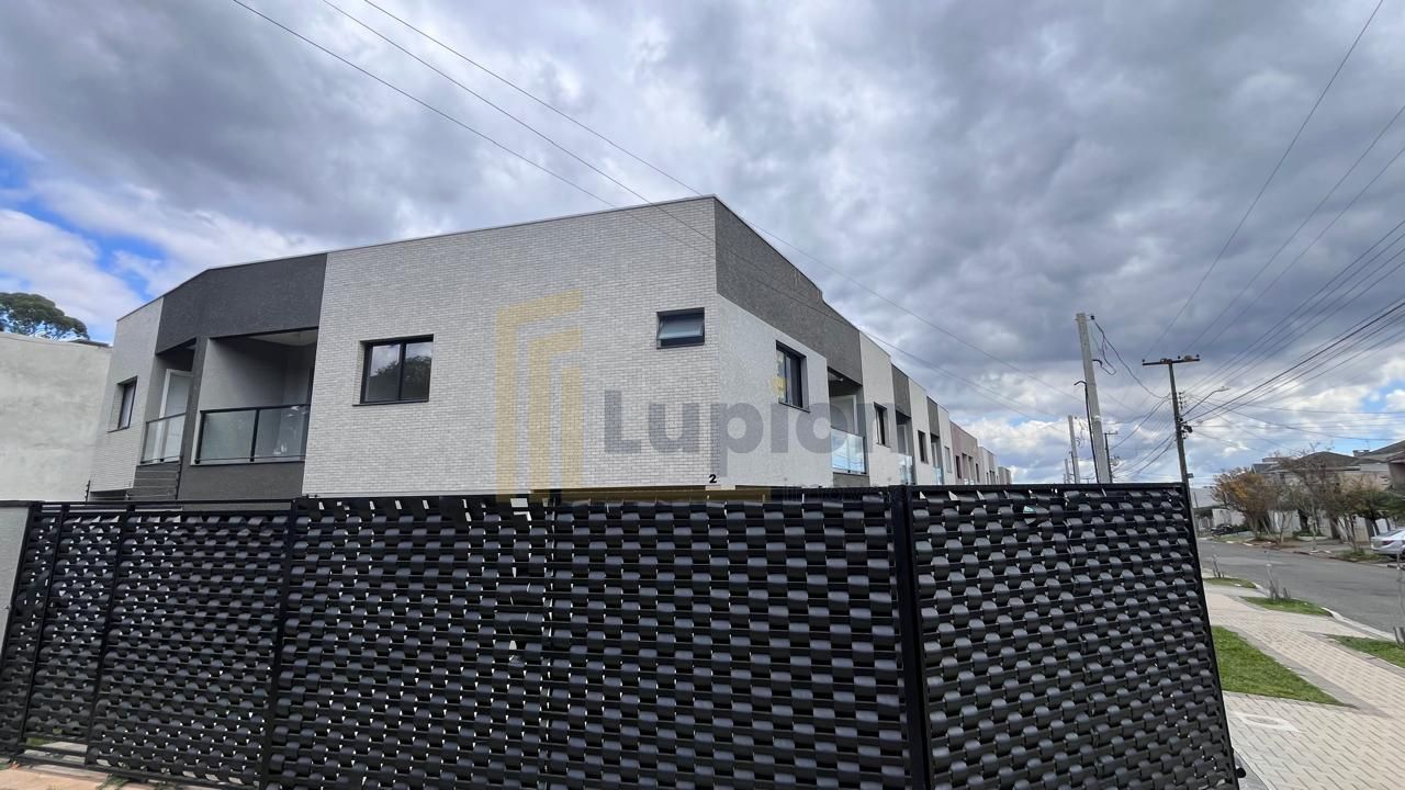 Sobrado com quintal, 3 dormitórios à venda, 120 m² por R$ 770....