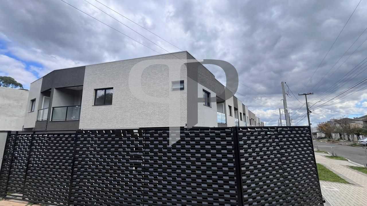Sobrado com quintal, 3 dormitórios à venda, 120 m² por R$ 770....
