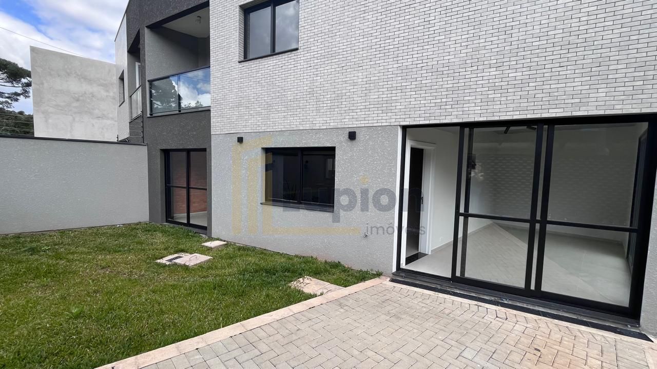 Sobrado com quintal, 3 dormitórios à venda, 120 m² por R$ 770....