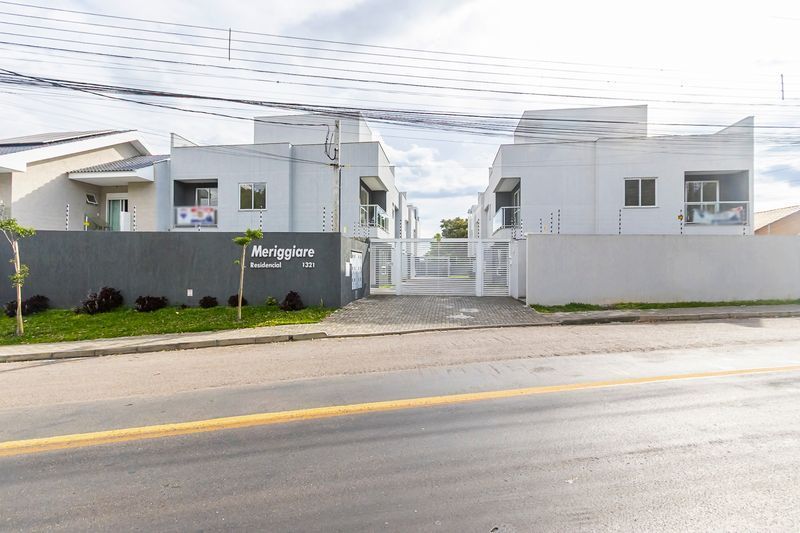 Sobrado com 3 dormitórios à venda, 91 m², sendo 1 suíte com cl...