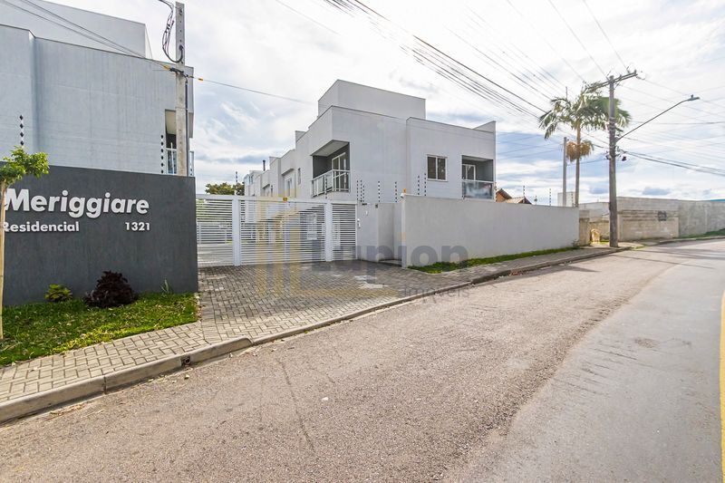 Sobrado com 3 dormitórios à venda, 91 m², sendo 1 suíte com cl...