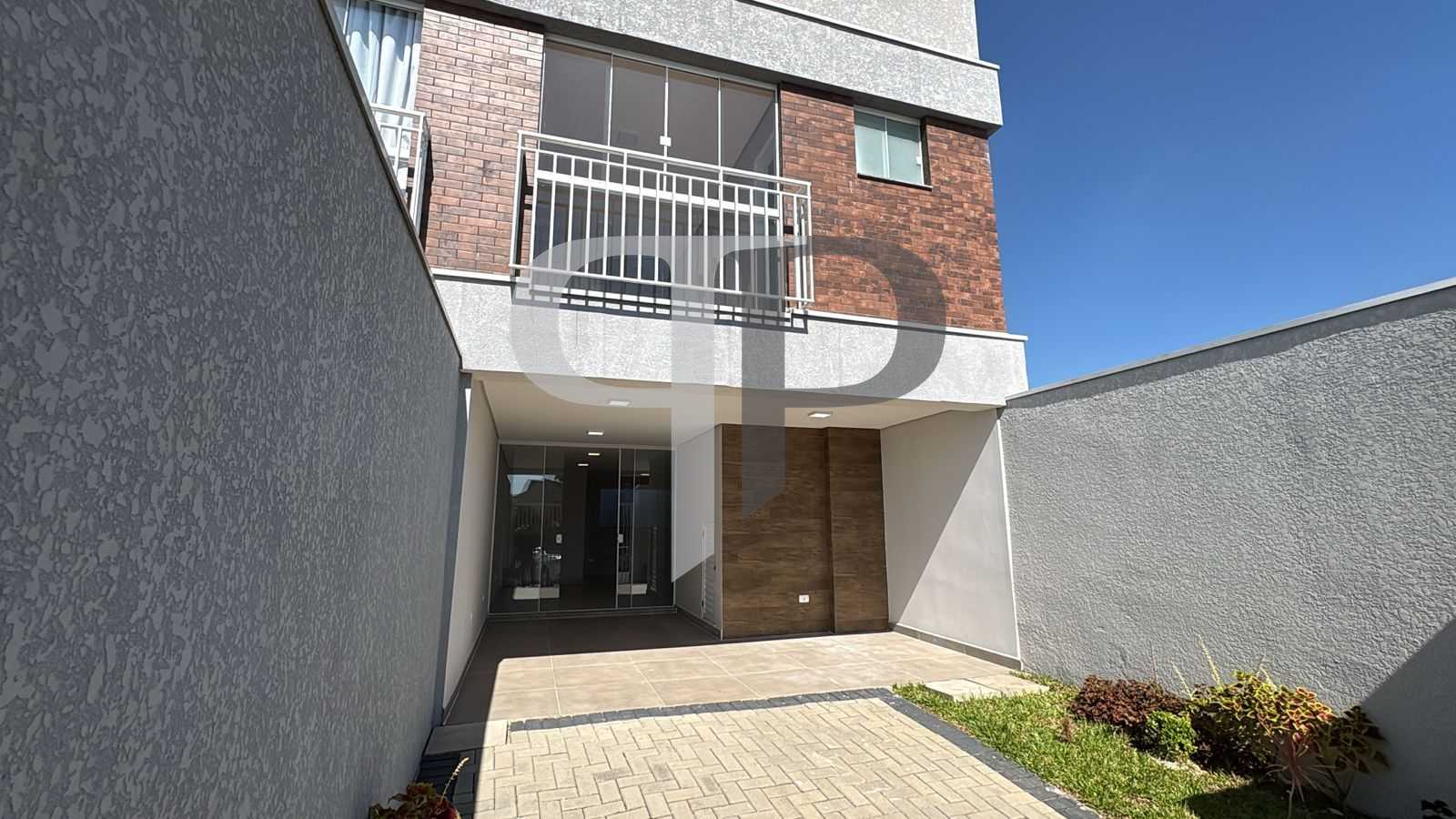 Sobrado com 3 dormitórios, sendo 1 suíte à venda, 102 m² por R...