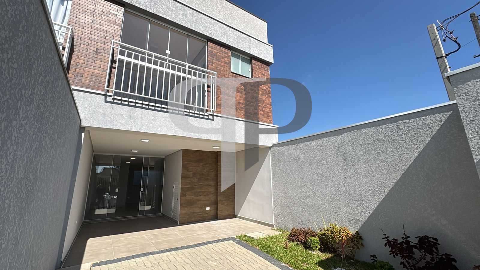 Sobrado com 3 dormitórios, sendo 1 suíte à venda, 102 m² por R...