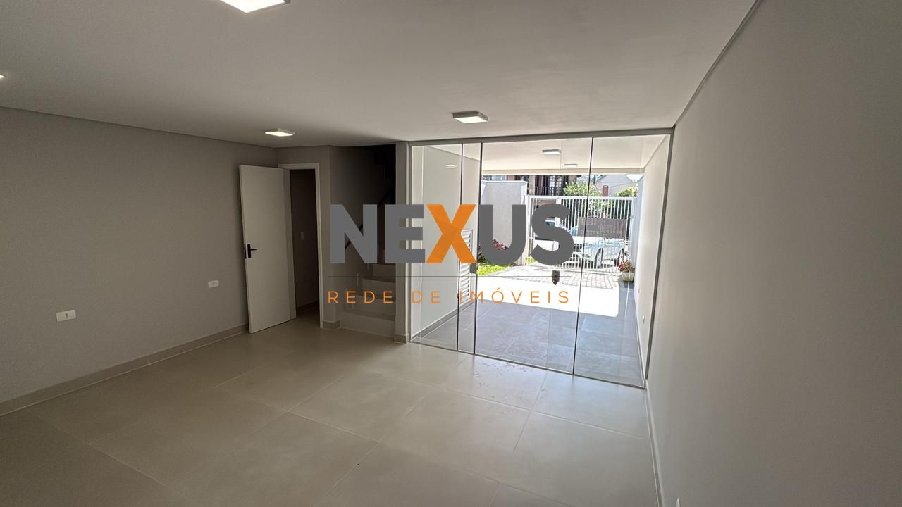 Sobrado com 3 dormitórios, sendo 1 suíte à venda, 102 m² por R...