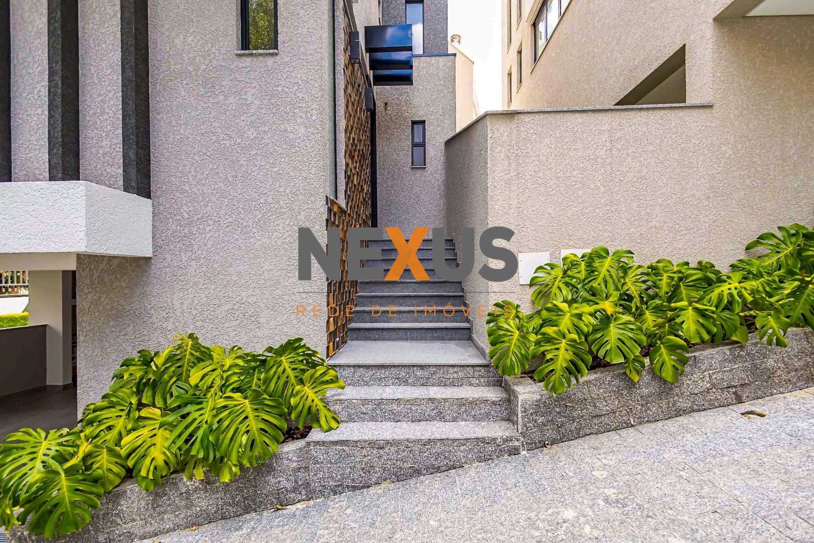 Sobrado com 3 suítes e terraço à venda, 246 m² por R$ 1.490.00...