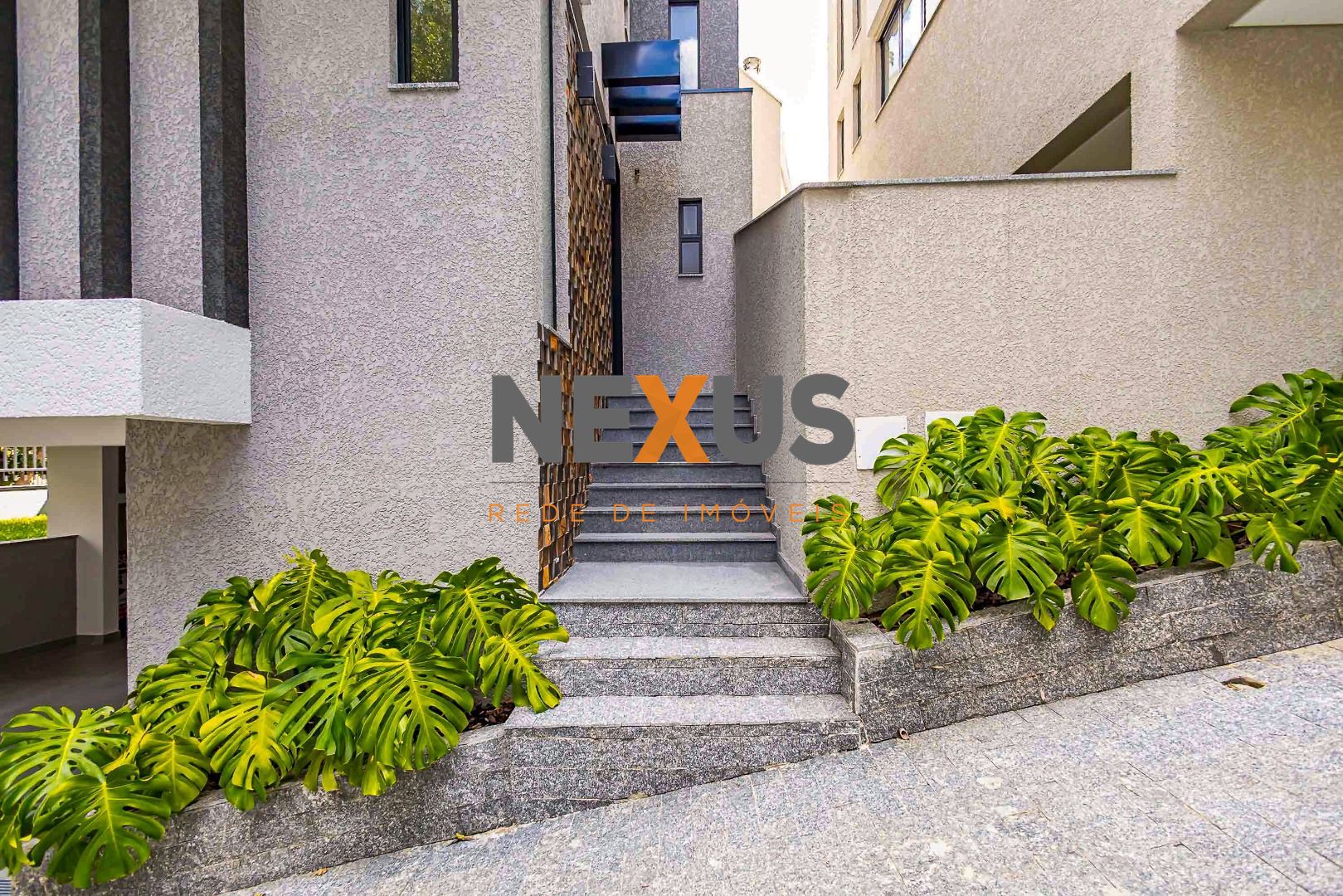 Sobrado com 3 suítes e terraço à venda, 246 m² por R$ 1.490.00...