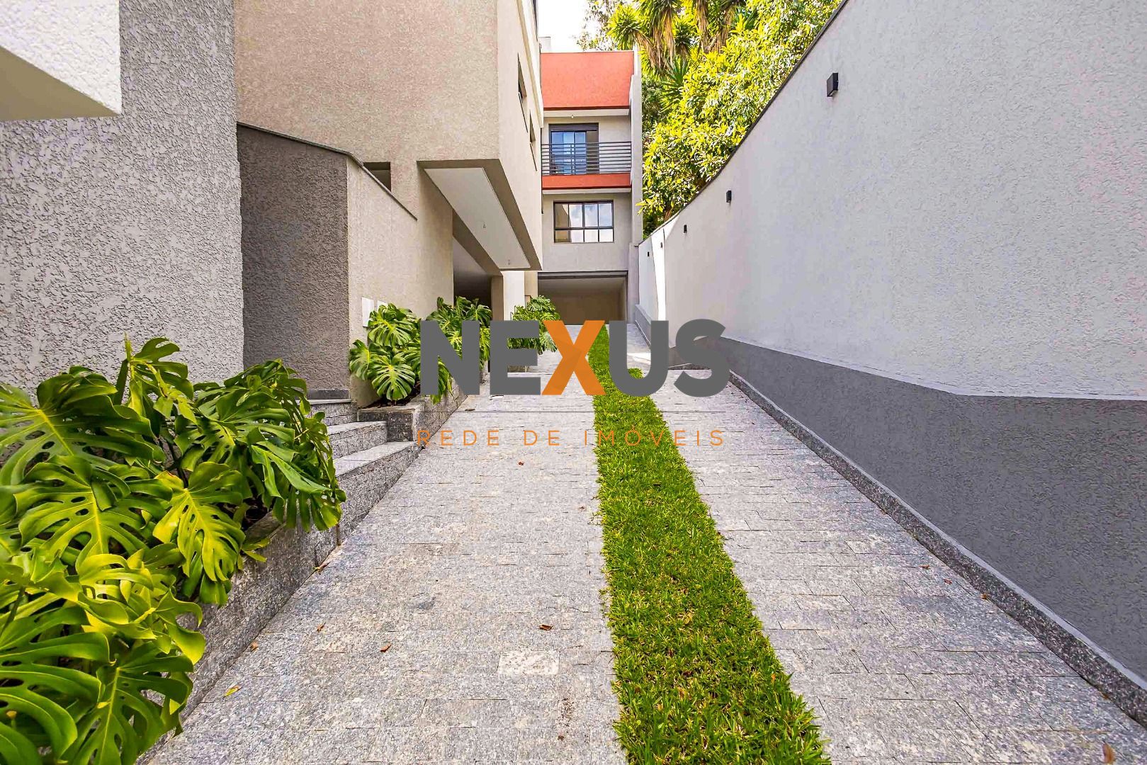 Sobrado com 3 suítes e terraço à venda, 246 m² por R$ 1.490.00...