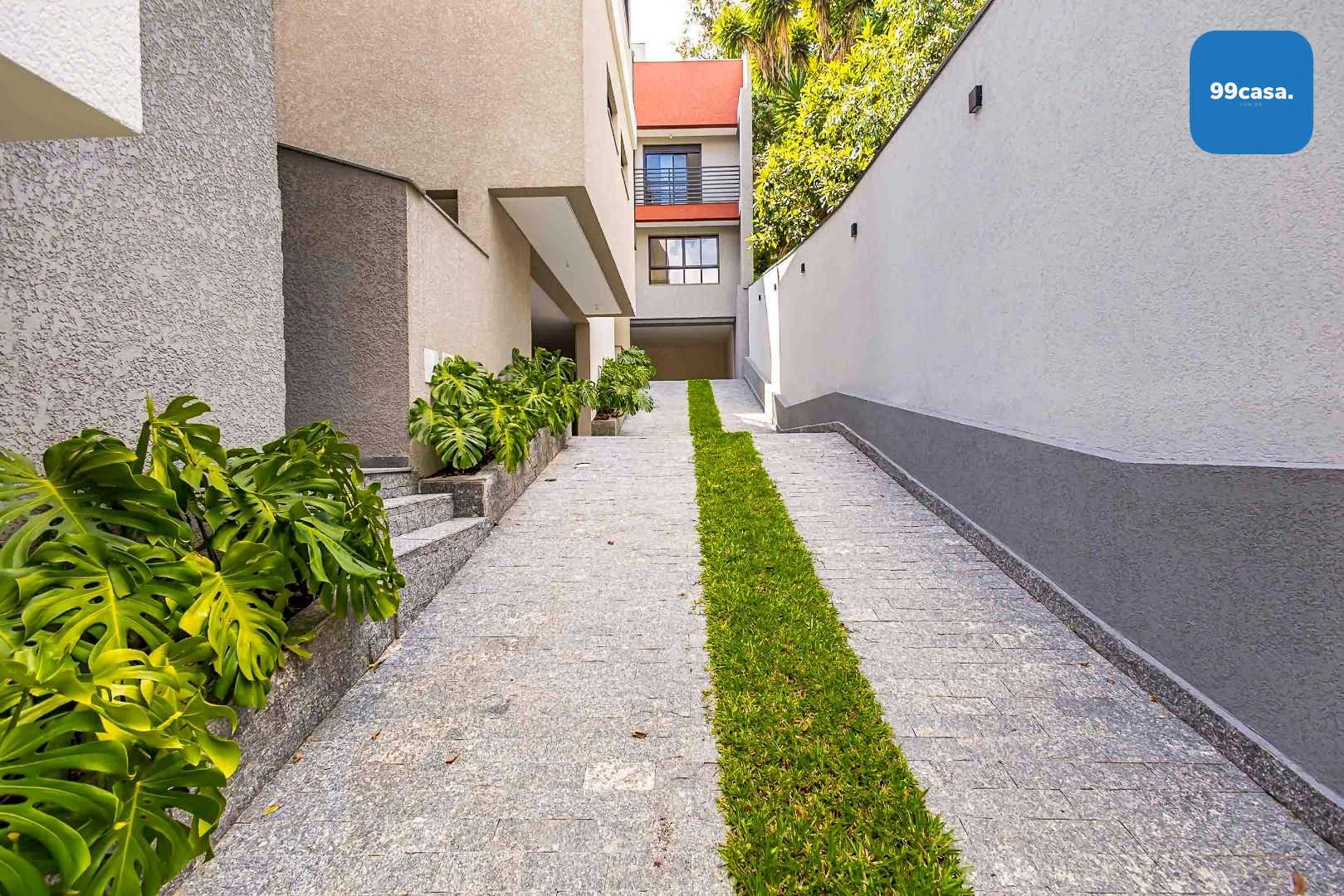 Sobrado com 3 suítes e terraço à venda, 246 m² por R$ 1.490.00...
