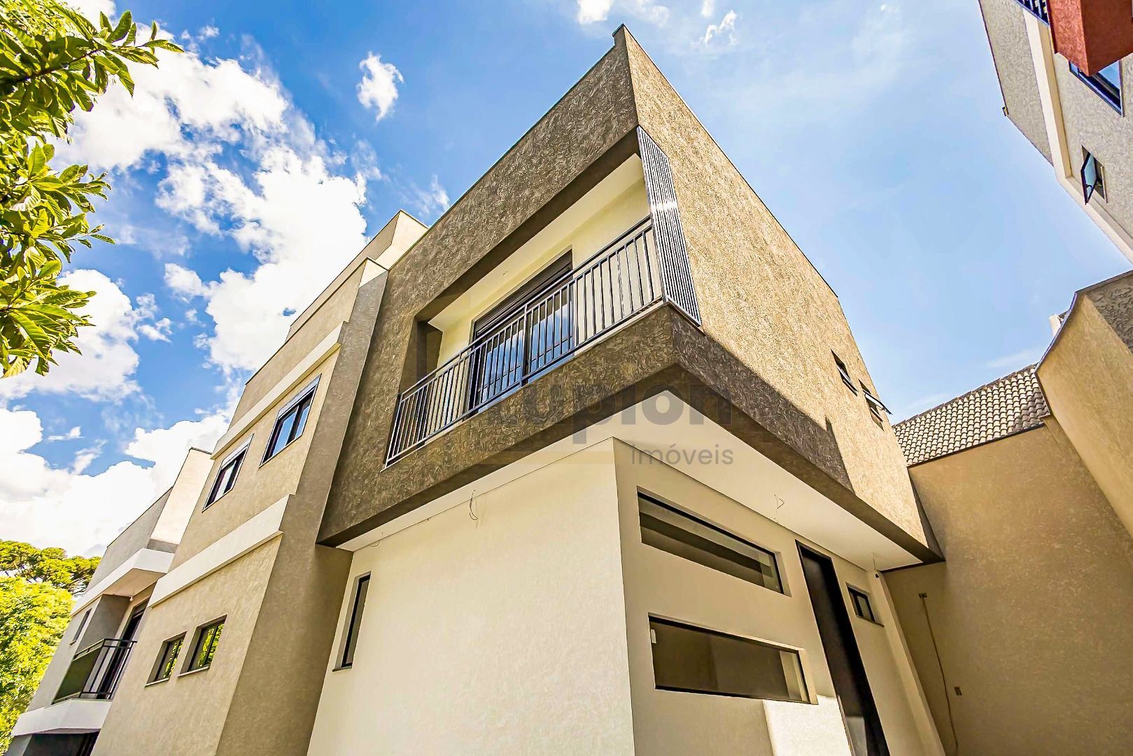 Casa maravilhosa com três pavimentos e 3 dormitórios, sendo 1 ...