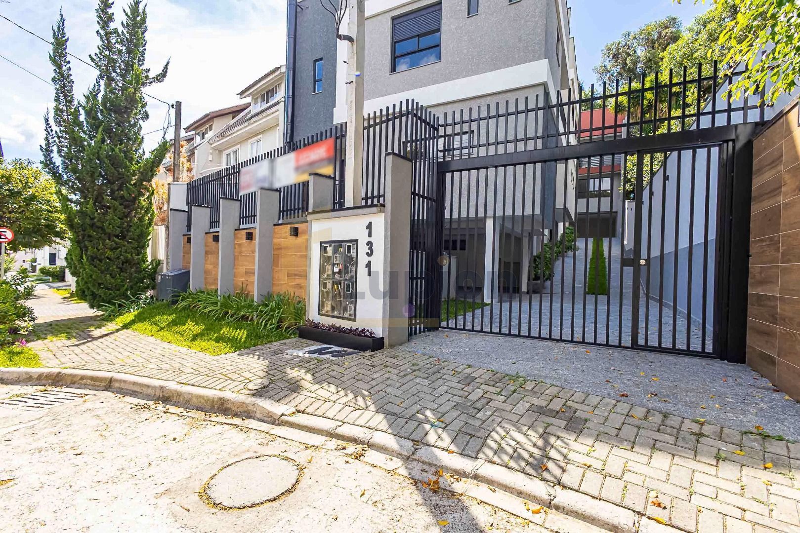 Sobrado com 2 suítes à venda, 254 m² por R$ 1.570.000 - Ahú - ...