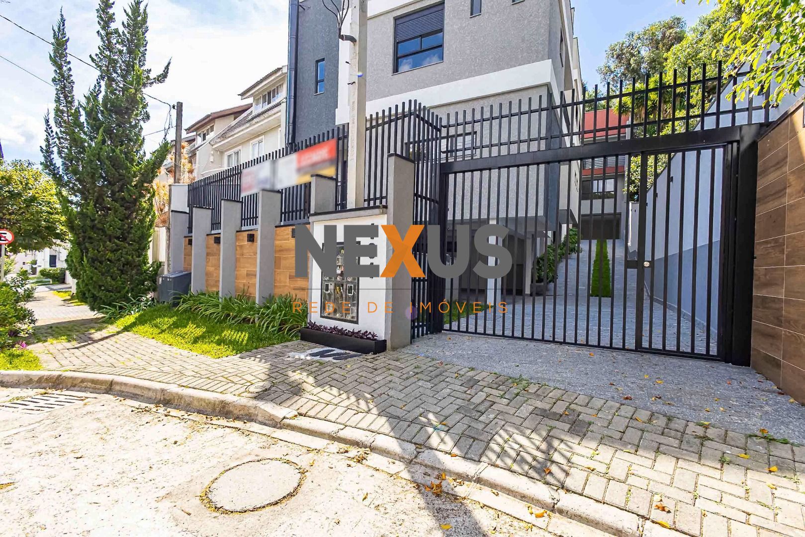 Sobrado com 2 suítes à venda, 254 m² por R$ 1.570.000 - Ahú - ...