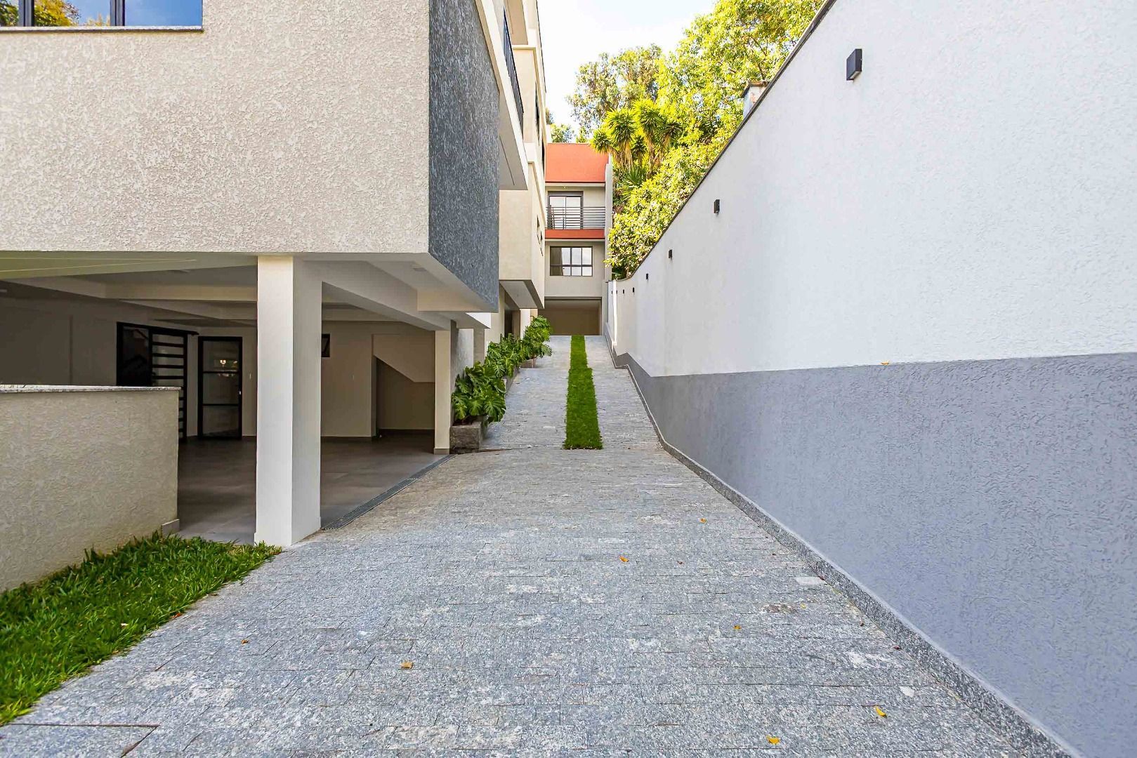 Sobrado com 2 suítes à venda, 254 m² por R$ 1.570.000 - Ahú - ...