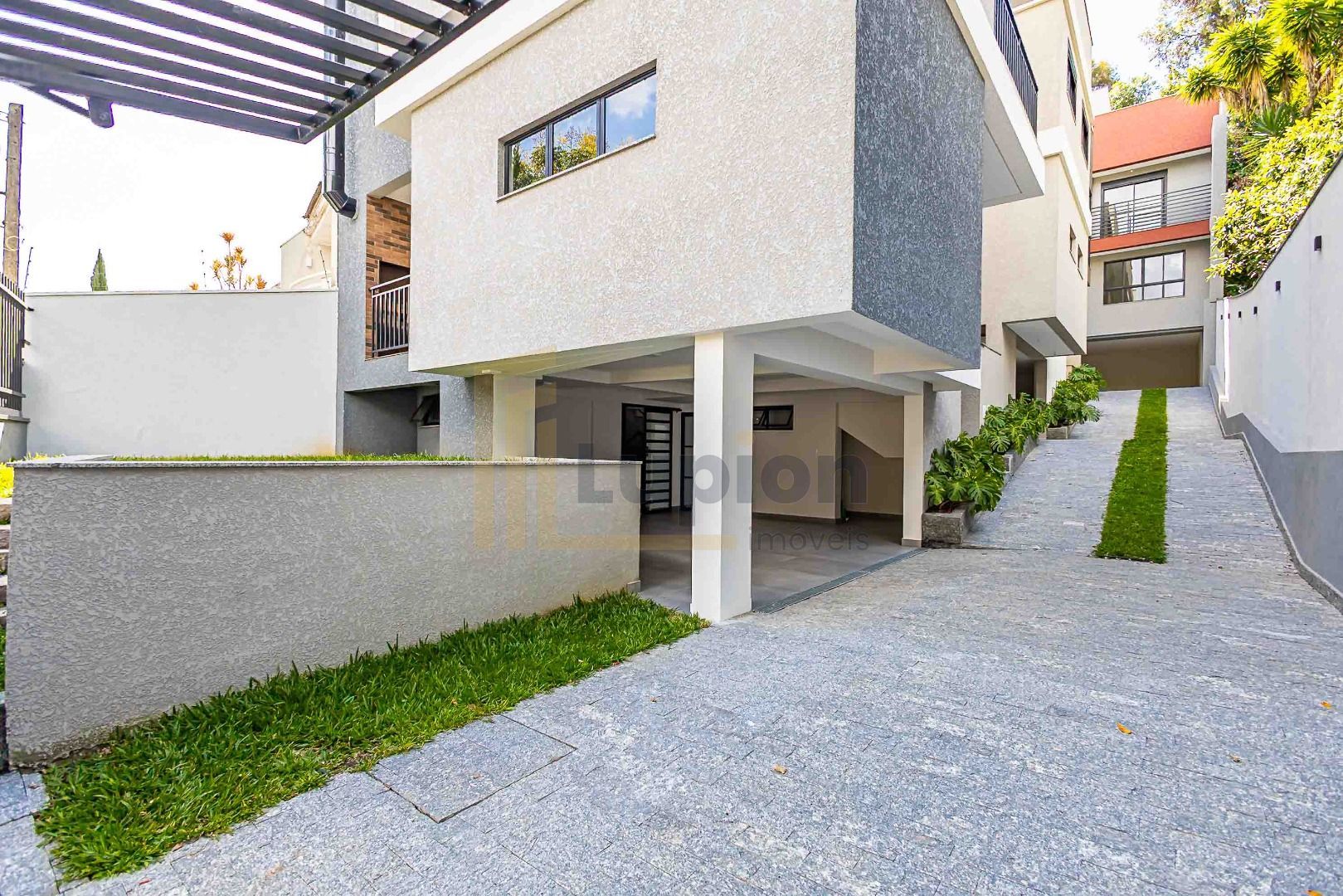 Sobrado com 2 suítes à venda, 254 m² por R$ 1.570.000 - Ahú - ...