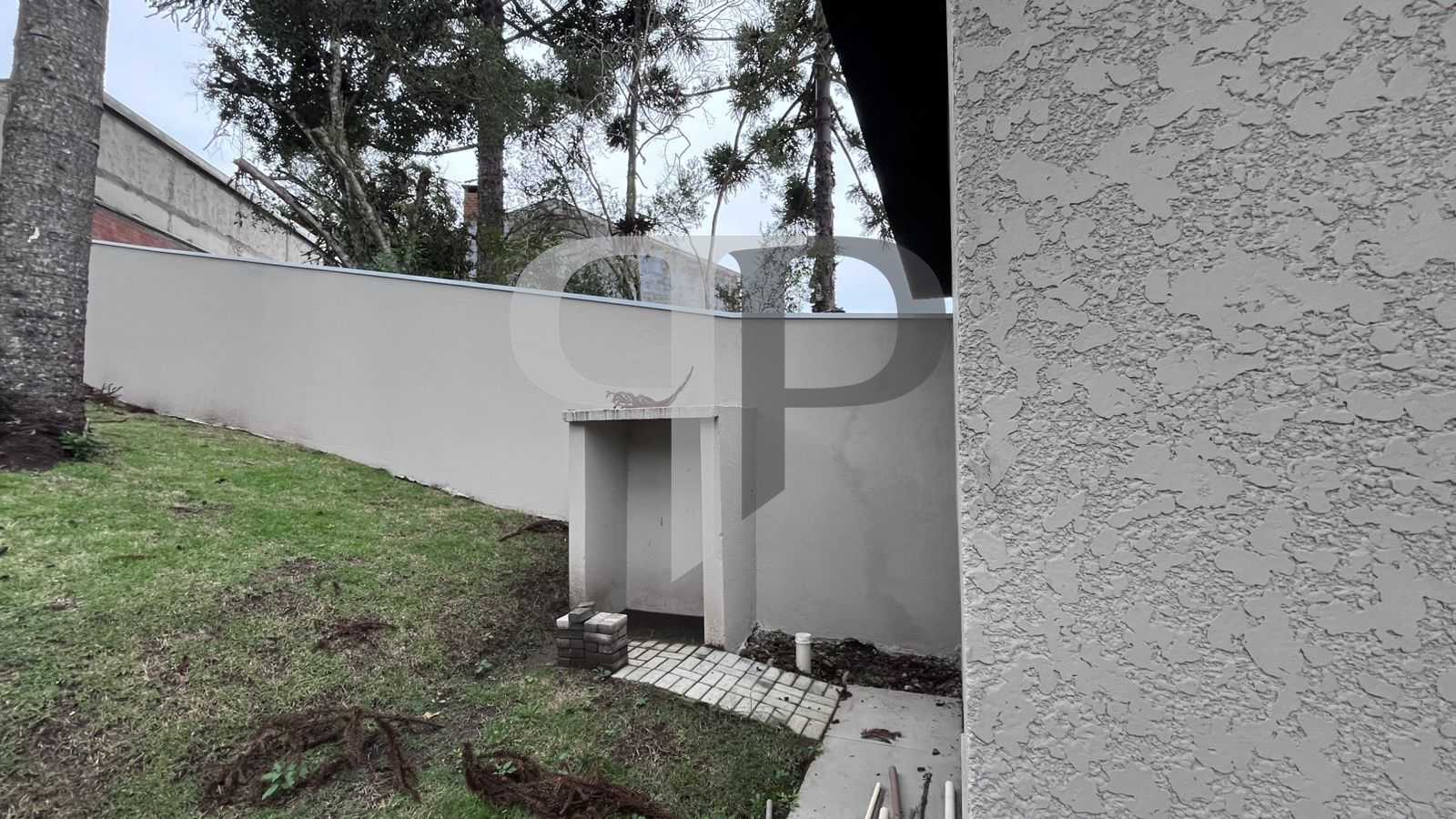 Sobrado com 3 suítes, 5 vagas à venda, 168 m² por R$ 1.250.000...