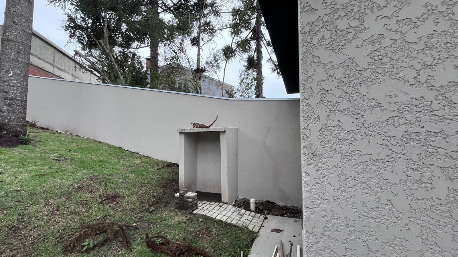 Sobrado com 3 suítes, 5 vagas à venda, 168 m² por R$ 1.250.000...
