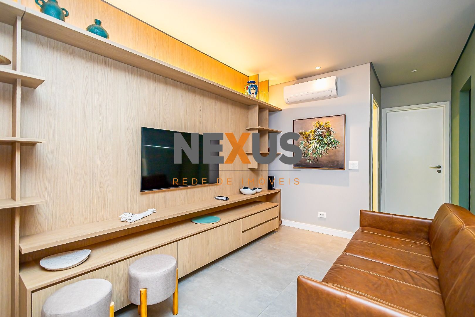 Apartamento mobiliado, 2 dormitórios sendo 1 suíte à venda, 75...