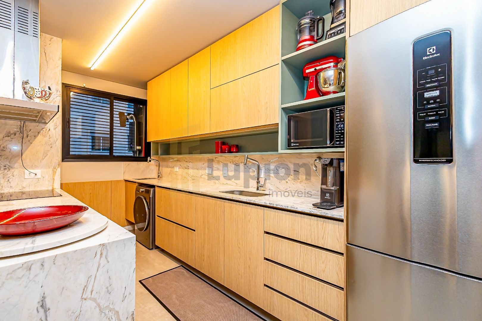 Apartamento mobiliado, 2 dormitórios sendo 1 suíte à venda, 75...