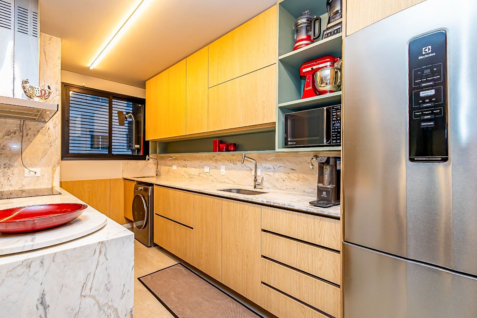 Apartamento mobiliado, 2 dormitórios sendo 1 suíte à venda, 75...