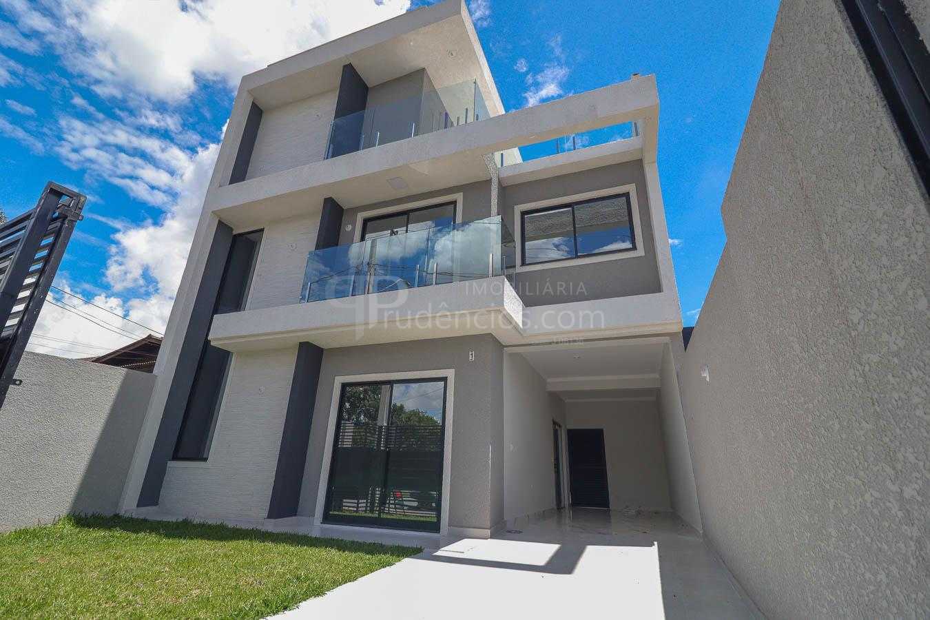 Sobrado à venda 3 Quartos, no pinheirinho, CURITIBA - PR