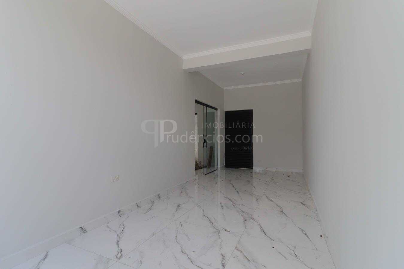 Sobrado à venda 3 Quartos, no pinheirinho, CURITIBA - PR