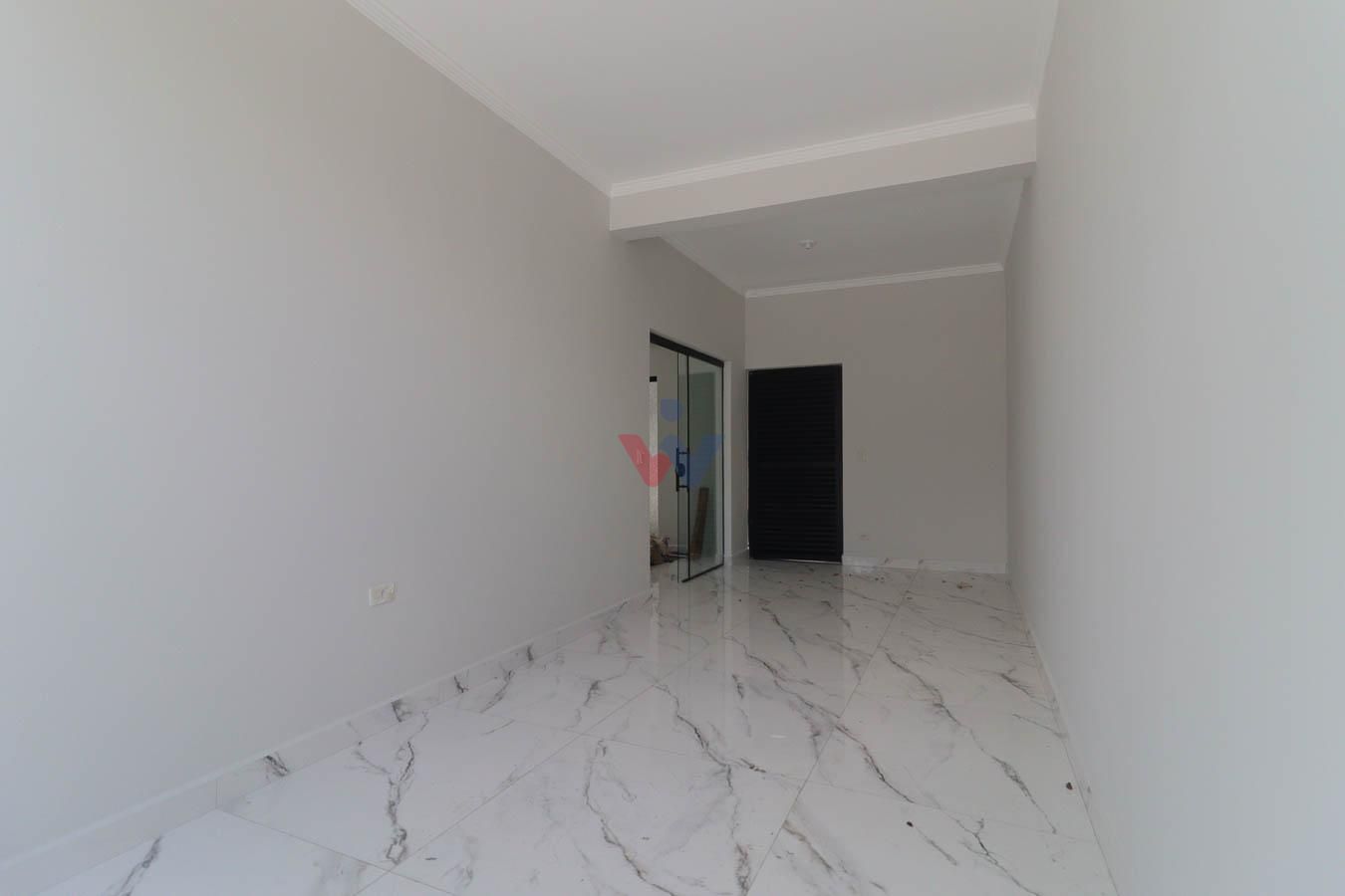 Sobrado à venda 3 Quartos, no pinheirinho, CURITIBA - PR